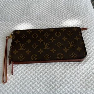 Louis Vuitton Wallet/checkbook/cardholder